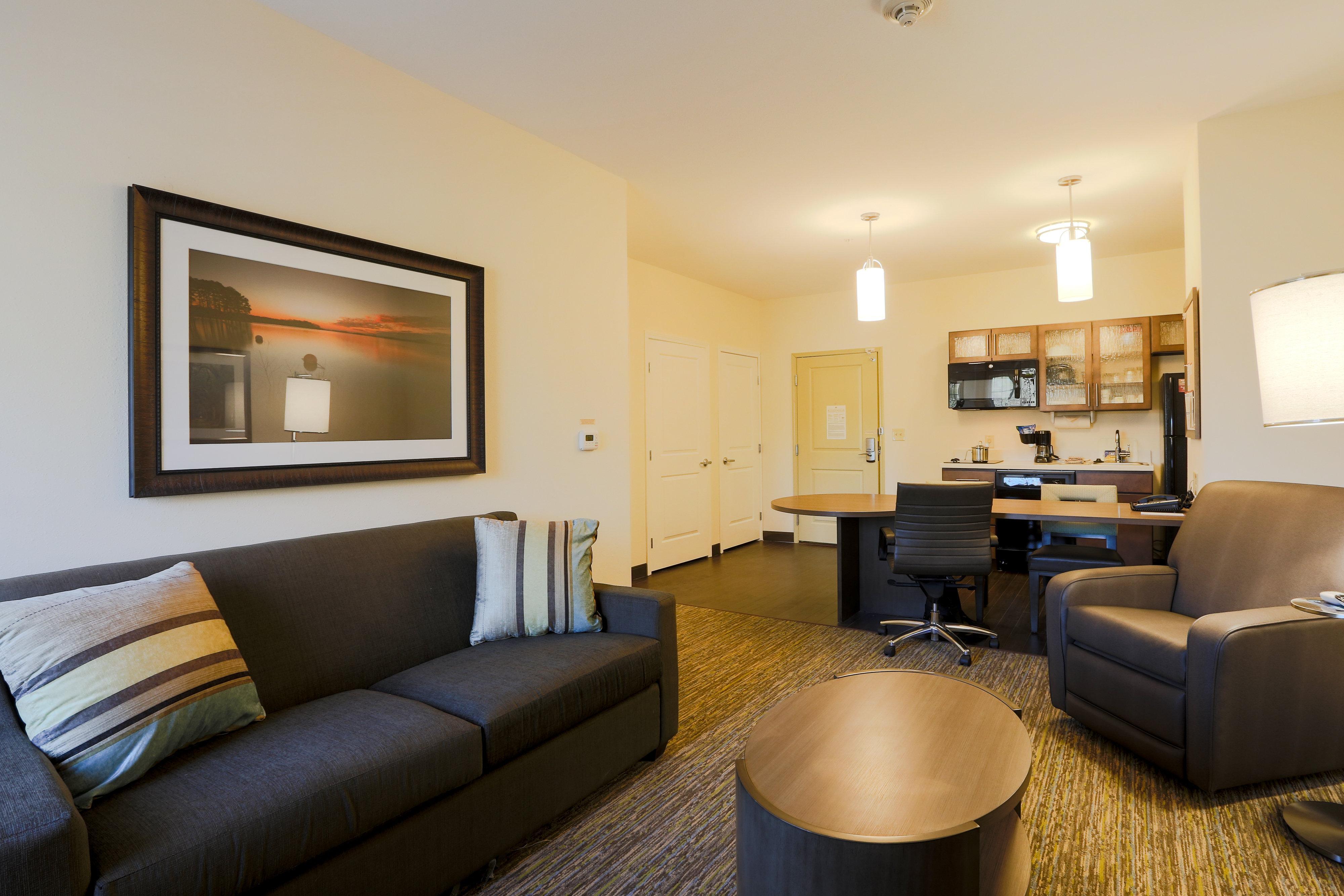 แคนเดิลวู้ด สวีท ออเบิร์น Hotel ภายนอก รูปภาพ